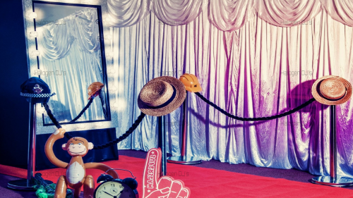 Click here to learn more about our Kids Mirror Photo Booth services!