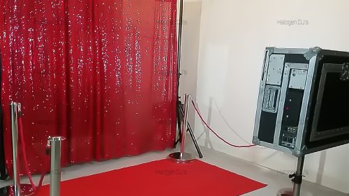 Click here to learn more about our Open Air Photo Booth services!