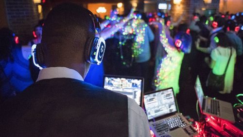 Clcik here to learn more about our Party Wireless Headphones services!